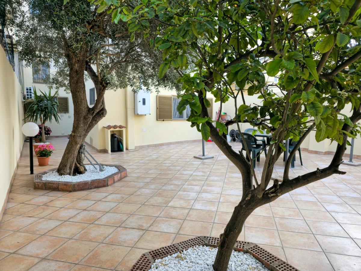 Valery House Apartment กาญารี ภายนอก รูปภาพ