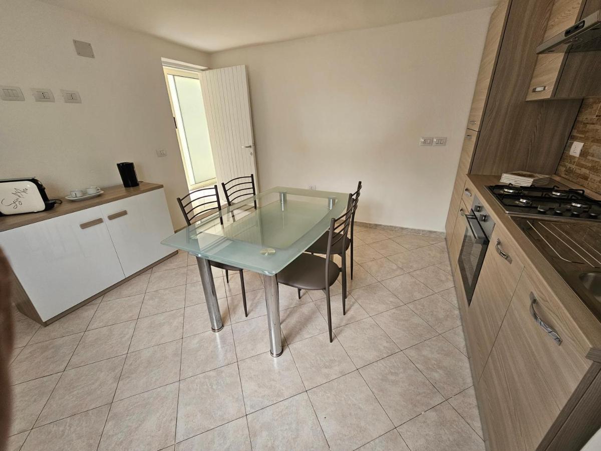 Valery House Apartment กาญารี ภายนอก รูปภาพ