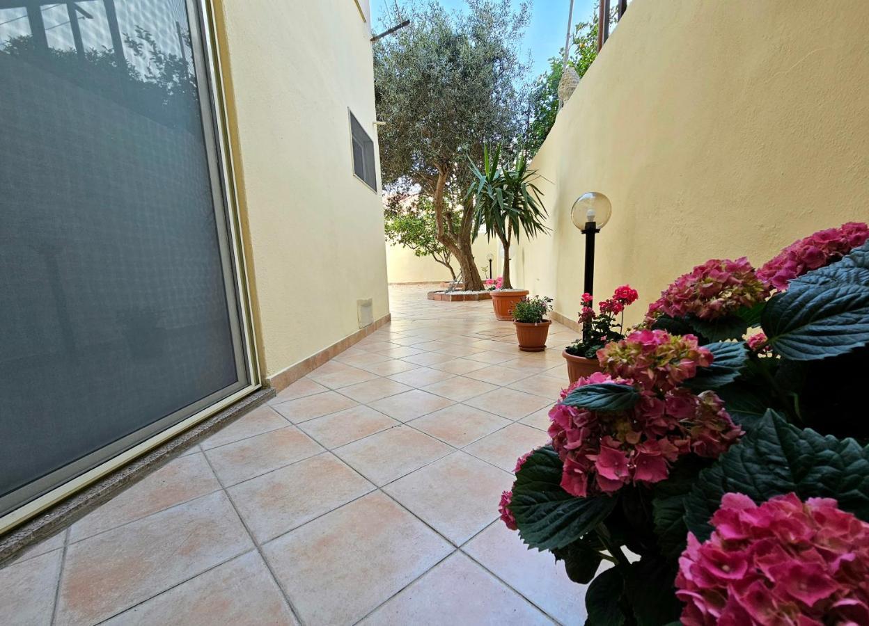 Valery House Apartment กาญารี ภายนอก รูปภาพ