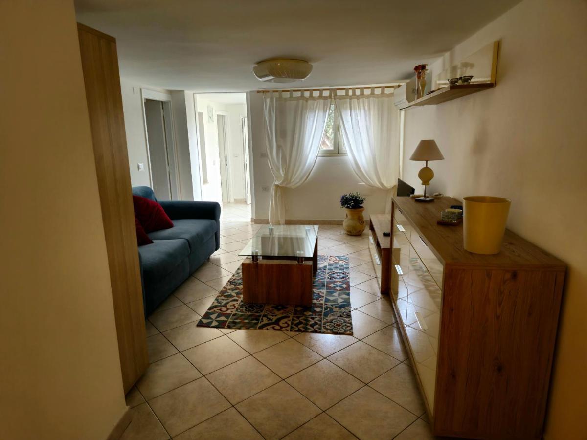 Valery House Apartment กาญารี ภายนอก รูปภาพ