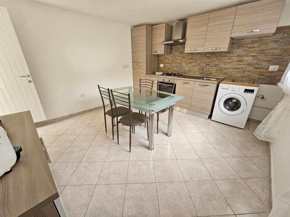 Valery House Apartment กาญารี ภายนอก รูปภาพ